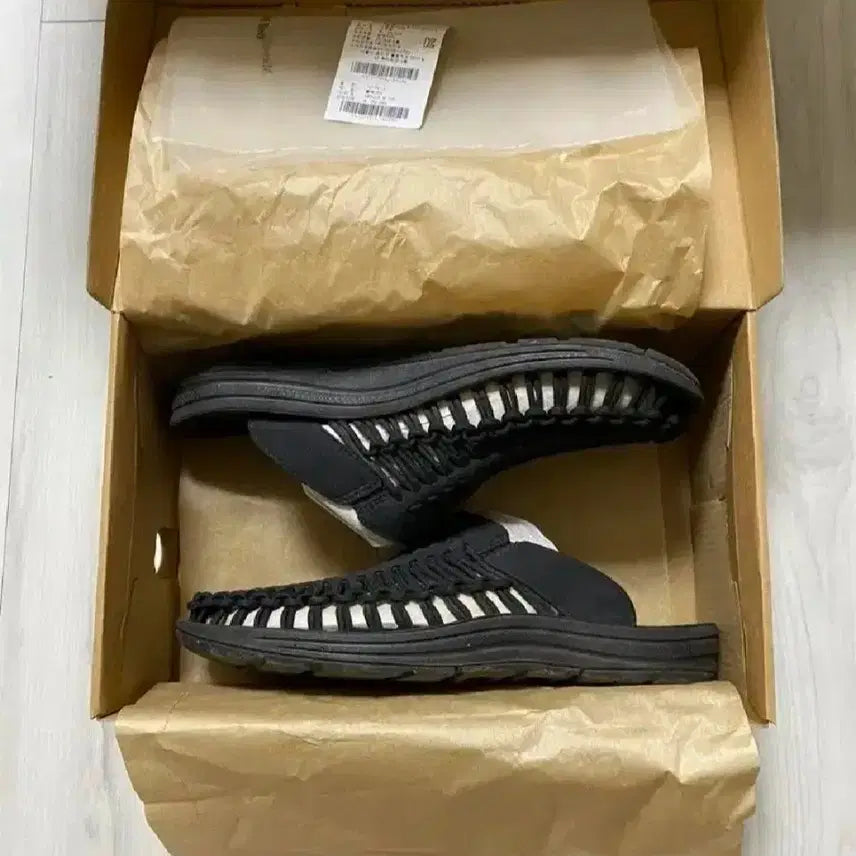 [BUNJANG] Keen Unique Slide Slippers Black / 킨 유니크 슬라이드 슬리퍼 블랙 280