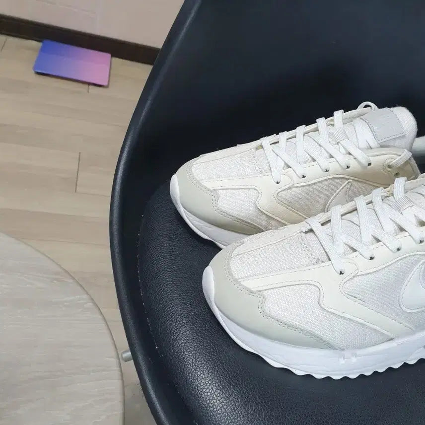 [BUNJANG] Nike Air Max Sneakers Beige 235 / 나이키 에어맥스 운동화 베이지색 235
