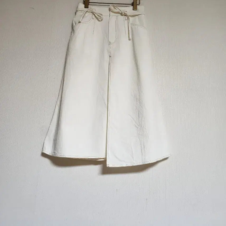[BUNJANG] LYRIQUE 2023 Belted Denim Long Skirt / 리리끄LYRIQUE제평2023데님 롱스커트25~26