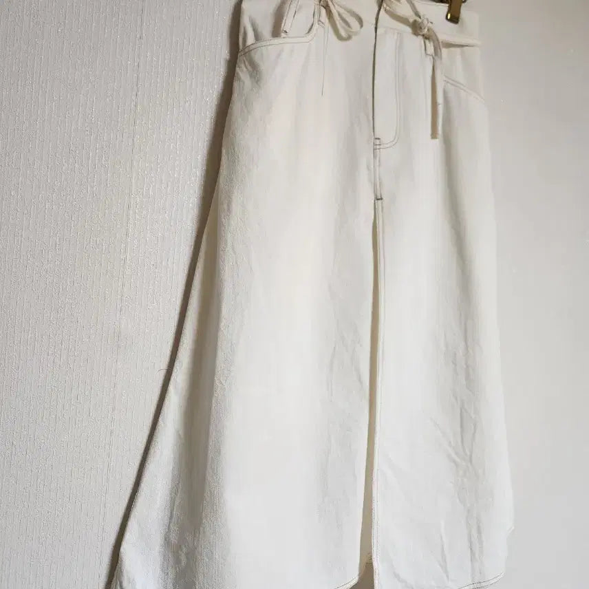[BUNJANG] LYRIQUE 2023 Belted Denim Long Skirt / 리리끄LYRIQUE제평2023데님 롱스커트25~26