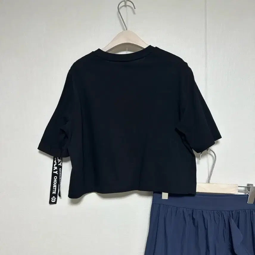 [BUNJANG] Lucky Chouette 23 Strap Crop T-Shirt / 럭키슈에뜨23 스트랩 크롭티셔츠