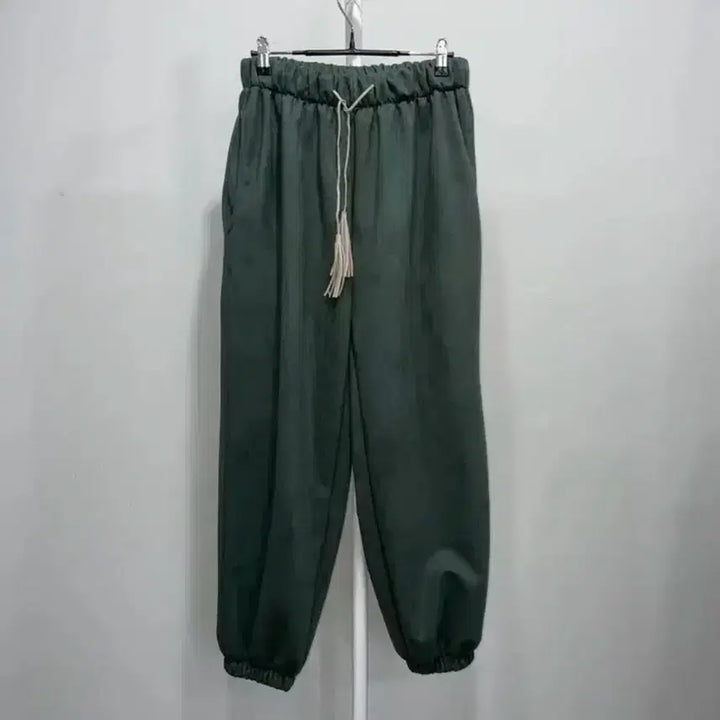 [BUNJANG] Velvet Jogger Pants with Tassel Detail / (새상품) 모리걸 테슬 벨벳 조거 트레이닝 팬츠 바지