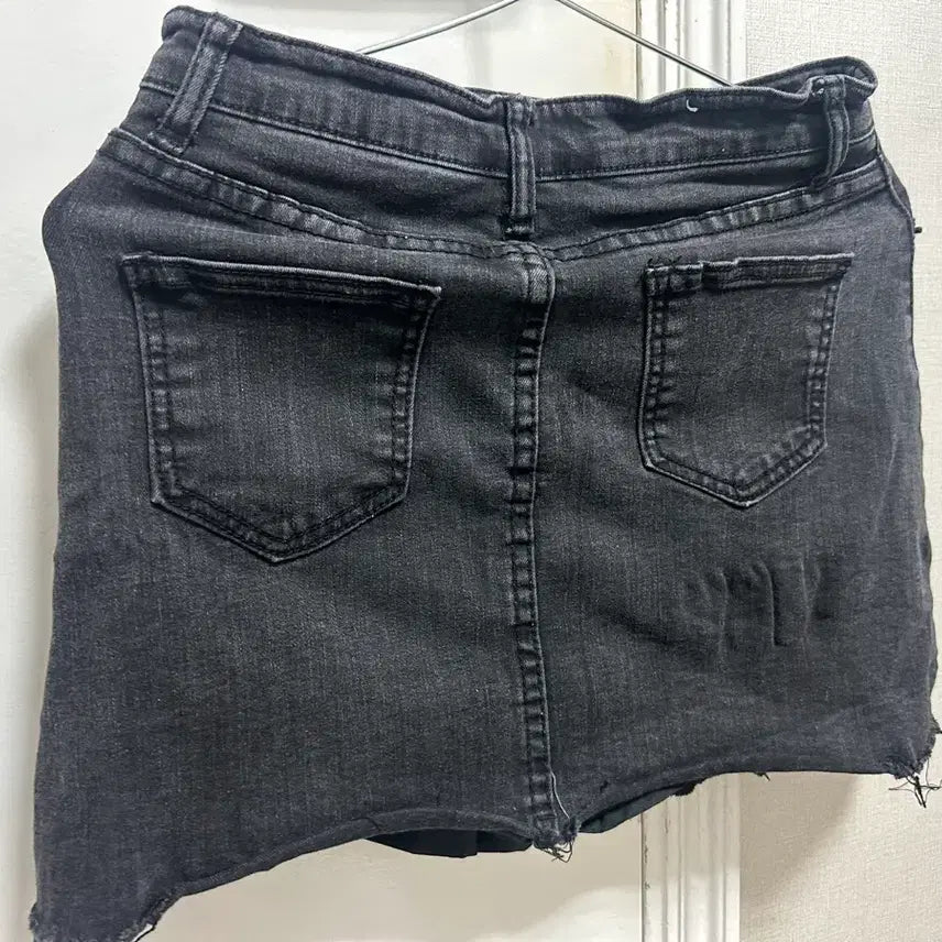 [BUNJANG] Black Denim Asymmetric Skirt Pants / 흑청 언발 데님 치마바지