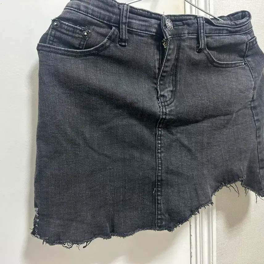 [BUNJANG] Black Denim Asymmetric Skirt Pants / 흑청 언발 데님 치마바지