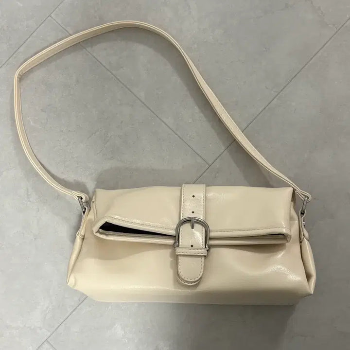 [BUNJANG] White Shoulder Bag / 화이트 숄더백 팔아요