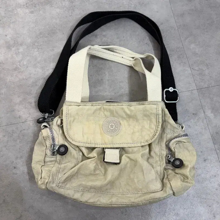 [BUNJANG] Kipling Vintage Nylon Tote Shoulder Bag Ivory / OS 빈티지 키플링 나일론 토트백 숄더백 아이보리