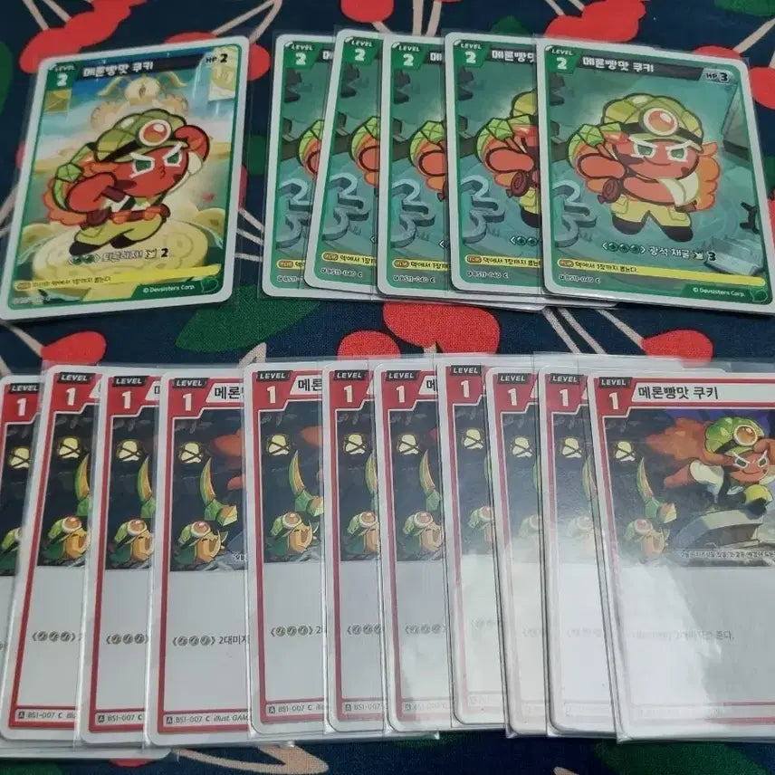 [BUNJANG] Cookierun Melon Bread Cookie Card Bundle Set / 쿠키런 메론빵맛 쿠키 카드 굿즈 일괄