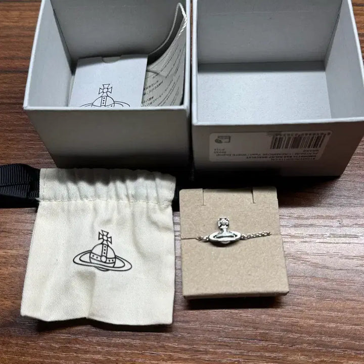 [SOLD OUT] 비비안웨스트우드 시모네타 바스 릴리프 팔찌