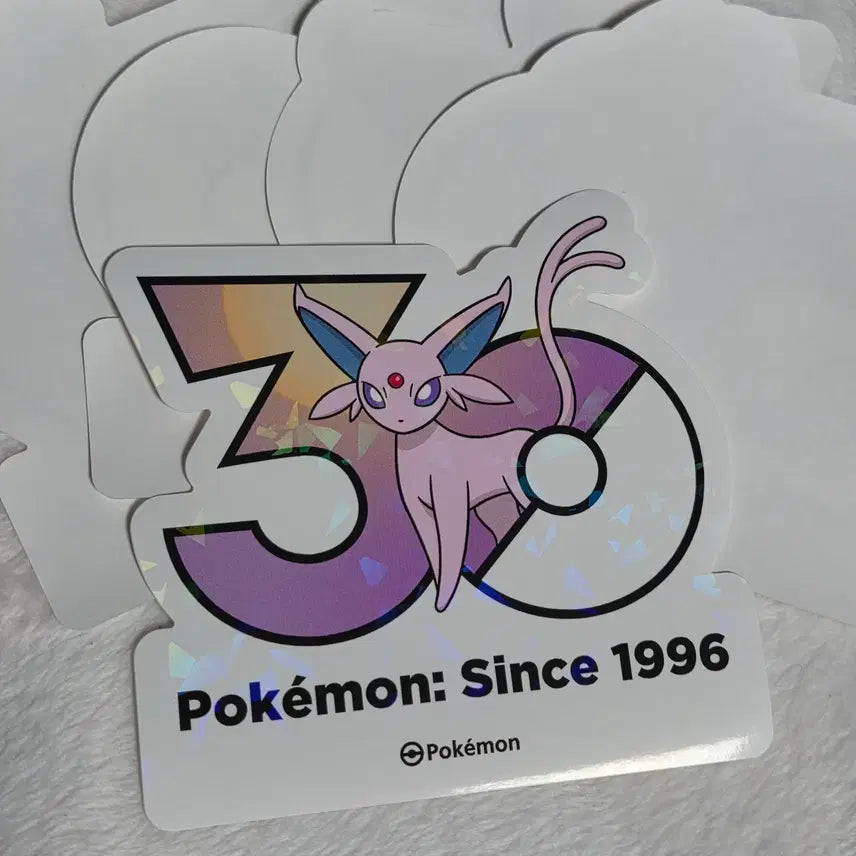 [BUNJANG] Pokemon 30th Anniversary Logo Stickers Eevee + 4 Random Stickers / 포켓몬 30주년 로고 스티커 에브이+랜덤4장