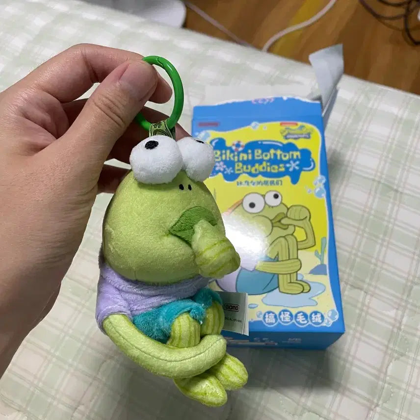 [BUNJANG] Pop Mart SpongeBob Bikini Bottom Dopey Fish Keychain / 팝마트 비키니시티 키링 어리버리한 물고기