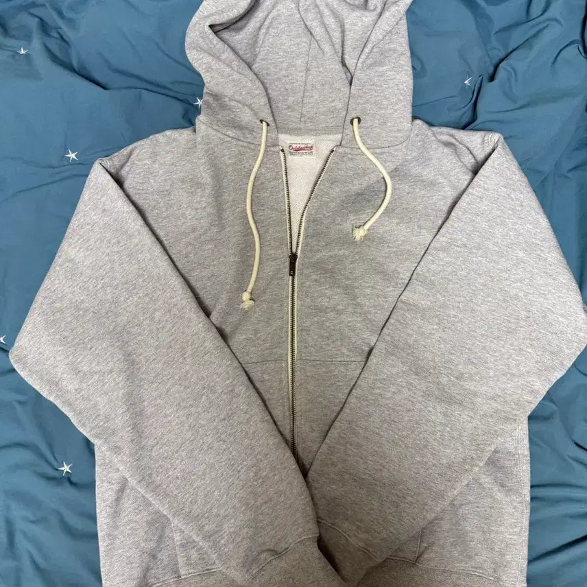 [SOLD OUT] 아웃스탠딩 컴포트 후드집업 SWEAT 3% 팝니다