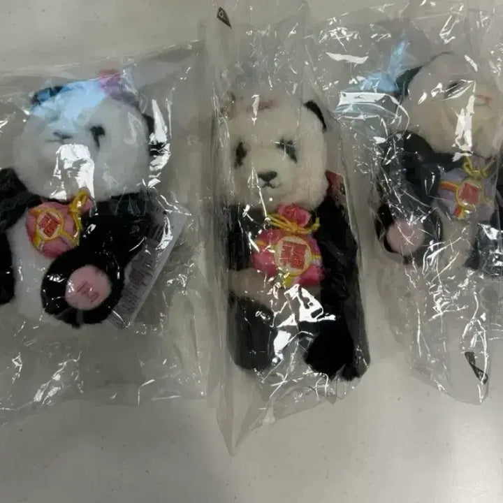 [BUNJANG] Fu Bao, Rui Bao, Hui Bao Panda Keychain Bundle Set / 푸바오 루이바오 후이바오 복키링 일괄판매 택포 가격