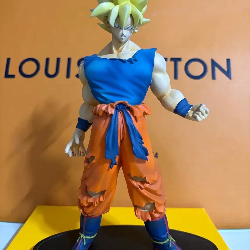 [BUNJANG] Dragon Ball Z Goku Super Saiyan Resin Figure / 드래곤볼z 손오공 레진 피규어 판매합니다.