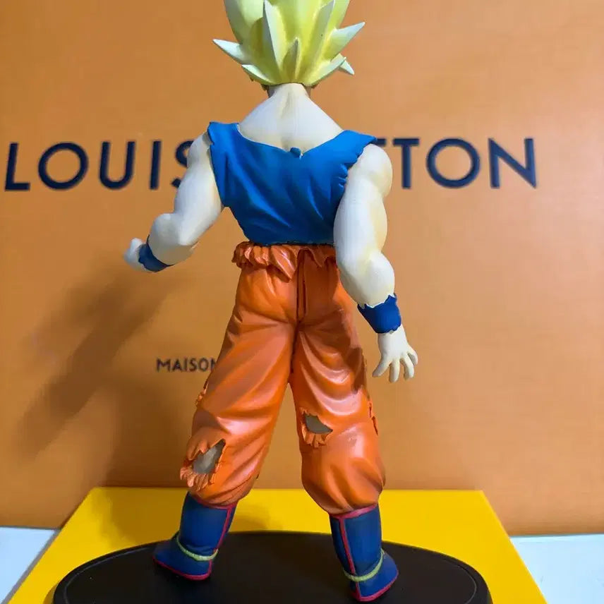 [BUNJANG] Dragon Ball Z Goku Super Saiyan Resin Figure / 드래곤볼z 손오공 레진 피규어 판매합니다.