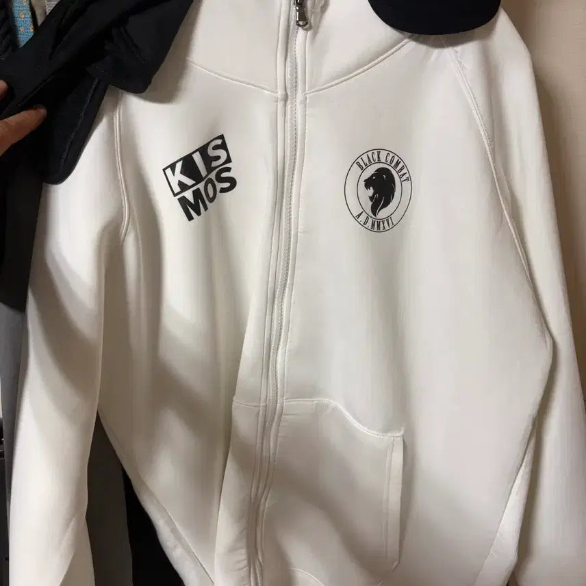 [SOLD OUT] 블랙컴뱃 후드집업 화이트 2xl