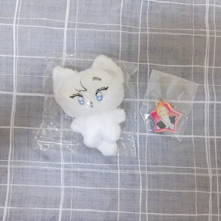 [BUNJANG] PLAVE Noah "Hanmoya" Doll with Star Charm Keychain (POB) / 플레이브 노아 인형 한모야 양도 비공굿 굿즈 속성 플브plave noah