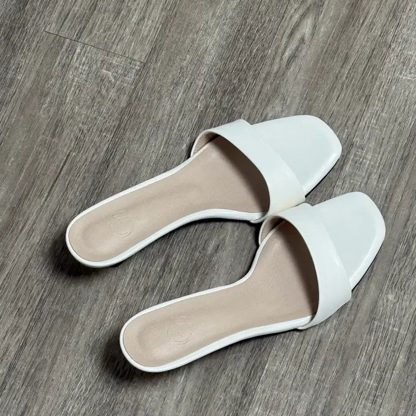 [SOLD OUT] 도시그리고여자(베이지유) 에떼 뮬