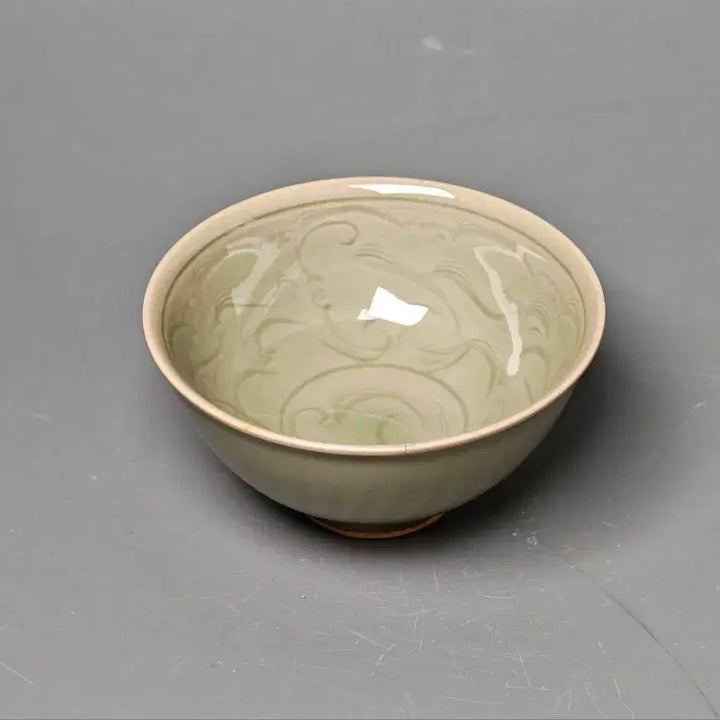 [BUNJANG] Qing Dynasty Early Celadon Porcelain Incised Arabesque Bowl / [진품] 청나라 초기 출토품 용천요 음각당초문 완 중국도자기 골동품
