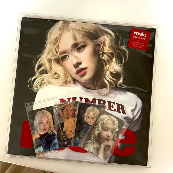[BUNJANG] ROSÉ Lucky Draw Album Bundle Set with Photocard Holder and Binder / 로지 rosie 앨범 (특전 포함) + 바인더