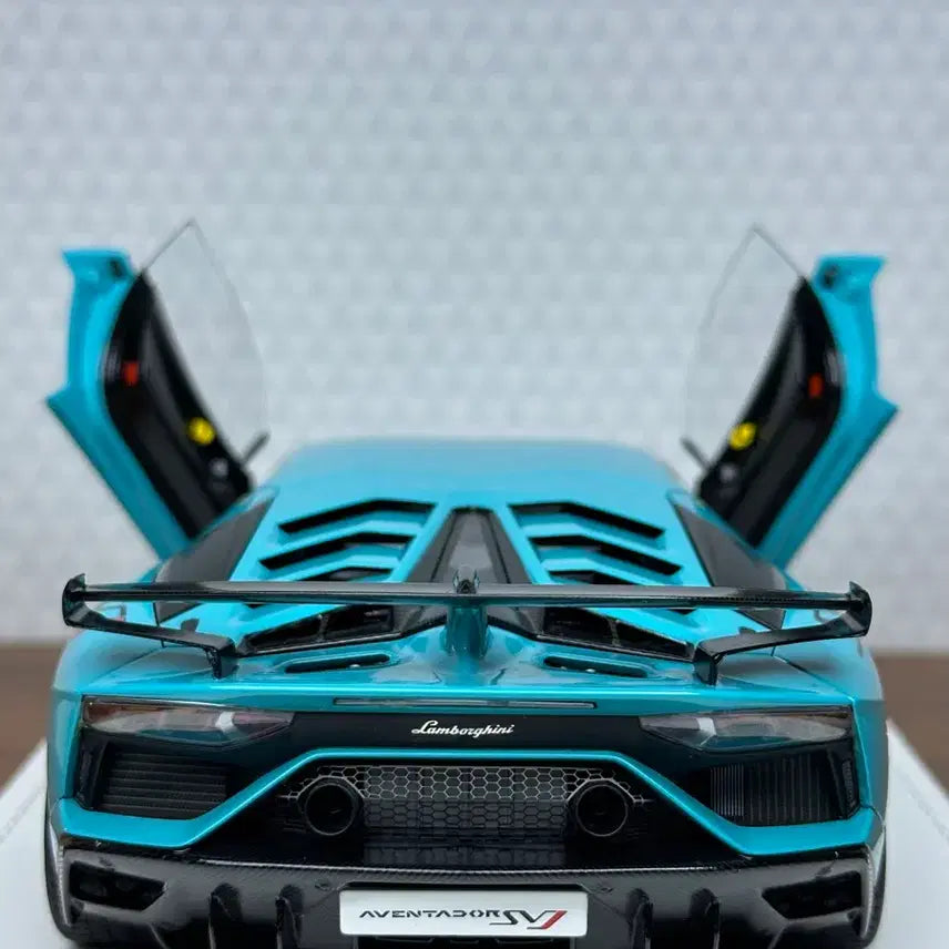 [BUNJANG] AutoArt 1:18 Lamborghini Aventador SVJ Solid Blue / 1:18 오토아트 AUTOART 람보르기니 아벤타도르 SVJ 솔리드 블루 (bbr,mr,미니챔프)