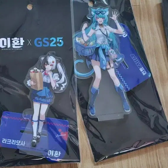 [BUNJANG] Lee Hwan GS25 Acrylic Stand 4 Types &amp; Goods Bundle Set / 이환 GS25 아크릴 스탠드 4종 및 굿즈 일괄 판매