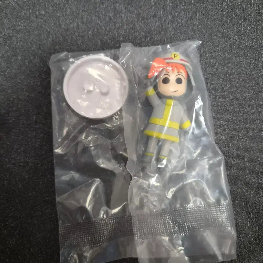 [BUNJANG] Crayon Shin-chan Moepi Firefighter Figure / 짱구는 못말려 모에삐(모에p) 소방관 피규어