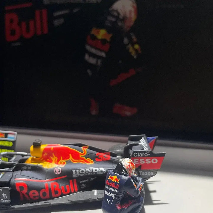 [SOLD OUT] 스파크 1:43 레드불 베르스타펜 2021 아부다비 우승 기념 한정 모델