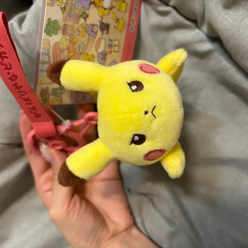 [BUNJANG] Pokemon Pikachu Mascot Figure - &