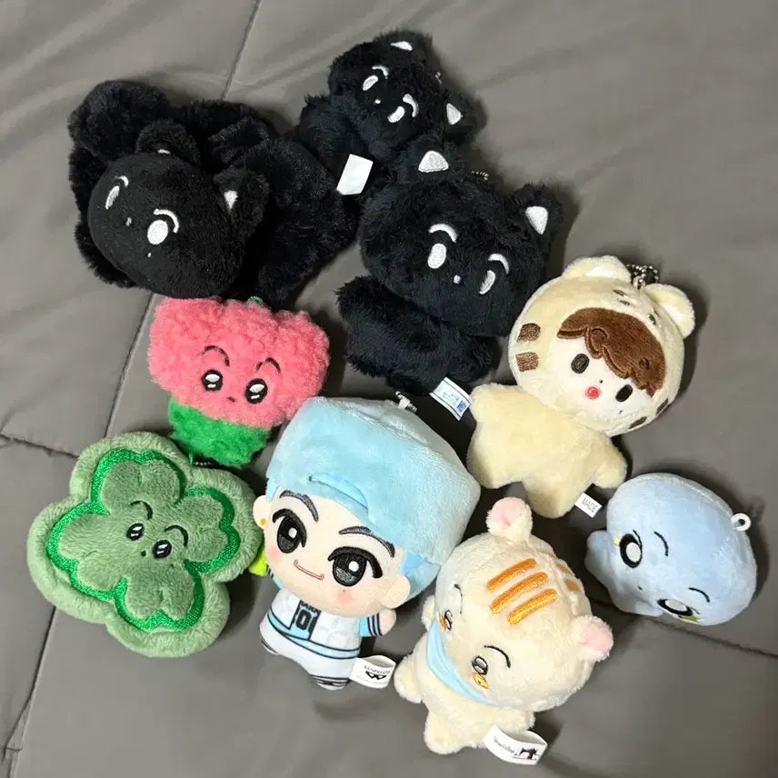 [BUNJANG] NCT Mark "Tulipgun", "Oungclover", "Aeongnyang", "Bbotomak", "Imak", "Makung" Doll Bundle Set / 엔시티 마크 인형 일괄 튤립군 오웅클로버 애옹냥 뽀또맠 이맭 마쿵이