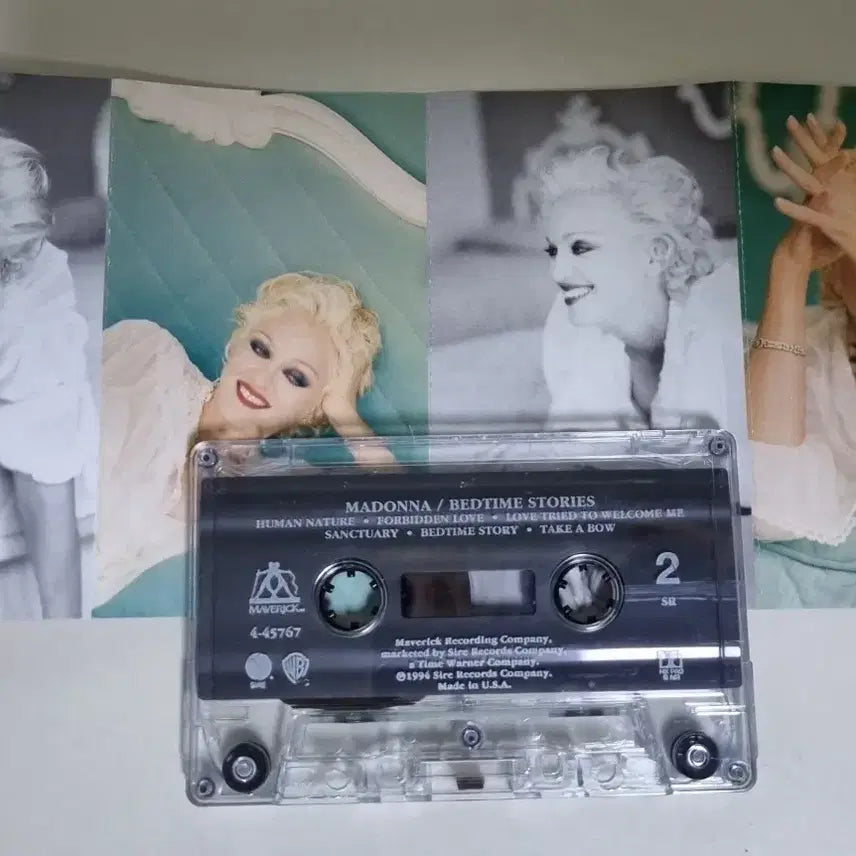 [BUNJANG] Madonna Bedtime Stories (Opened Cassette Tape) - Import / 마돈나 Bedtime Stories / 수입반 (개봉 카세트테이프)