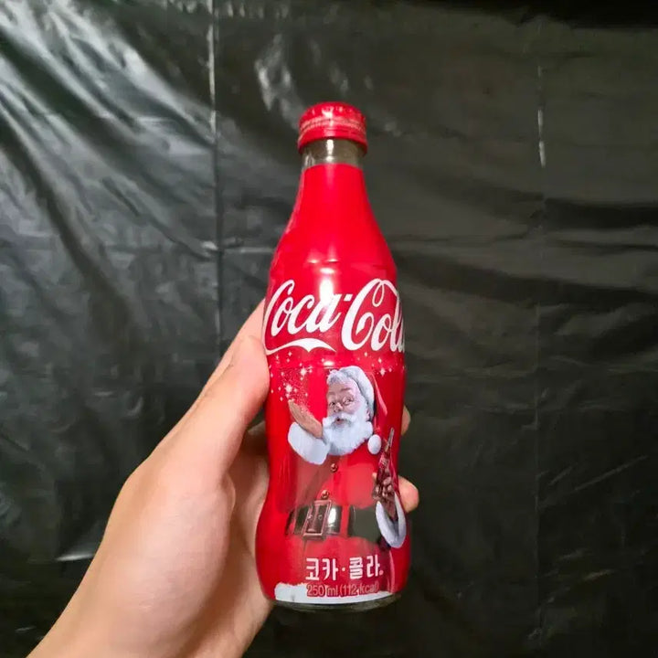 [BUNJANG] Coca-Cola 2015 Limited Edition Santa Bottle / 2015년 산타 코카콜라 한정판