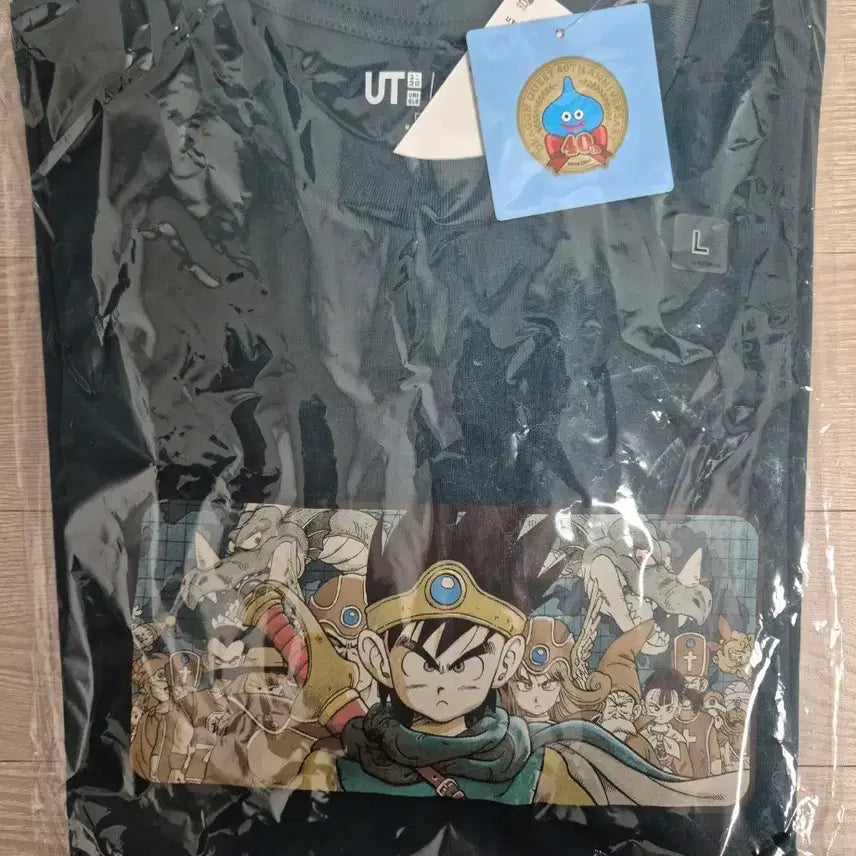 [BUNJANG] Uniqlo x Dragon Quest Collaboration T-Shirt / 슈에이샤창업 100주년 유니클로 드래곤퀘스트 콜라보