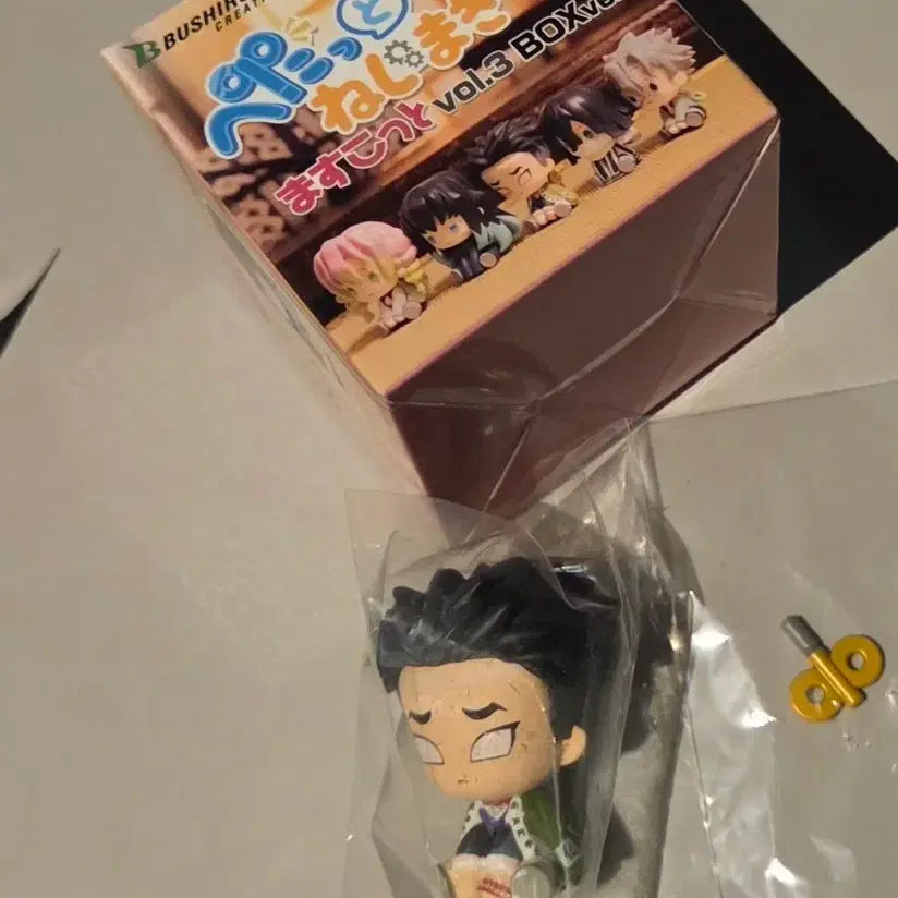 [BUNJANG] Demon Slayer Gyomei Gacha Figure / 귀멸의칼날 태엽가챠 교메이