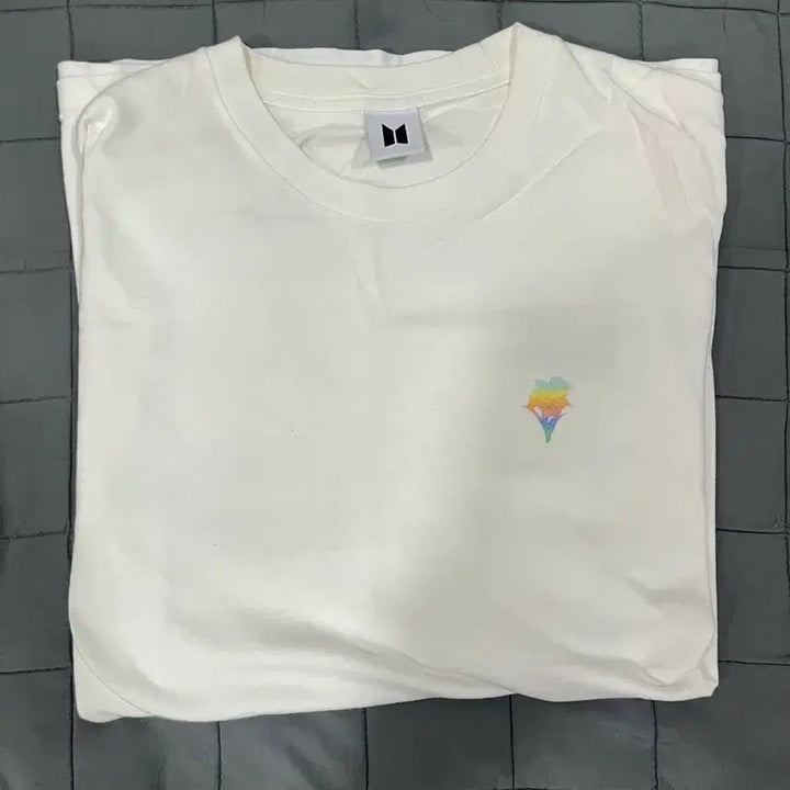 [BUNJANG] BTS Jimin MUSE T-Shirt (White, One Size) / BTS 지민 MUSE 티셔츠 반팔 프리사이즈