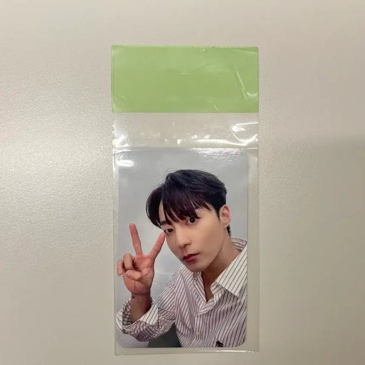 [BUNJANG] Roy Kim Roy Actually Concert Photocard (Day 2) / 로이킴 로이액츄얼리 콘서트 포토카드 (2일차)