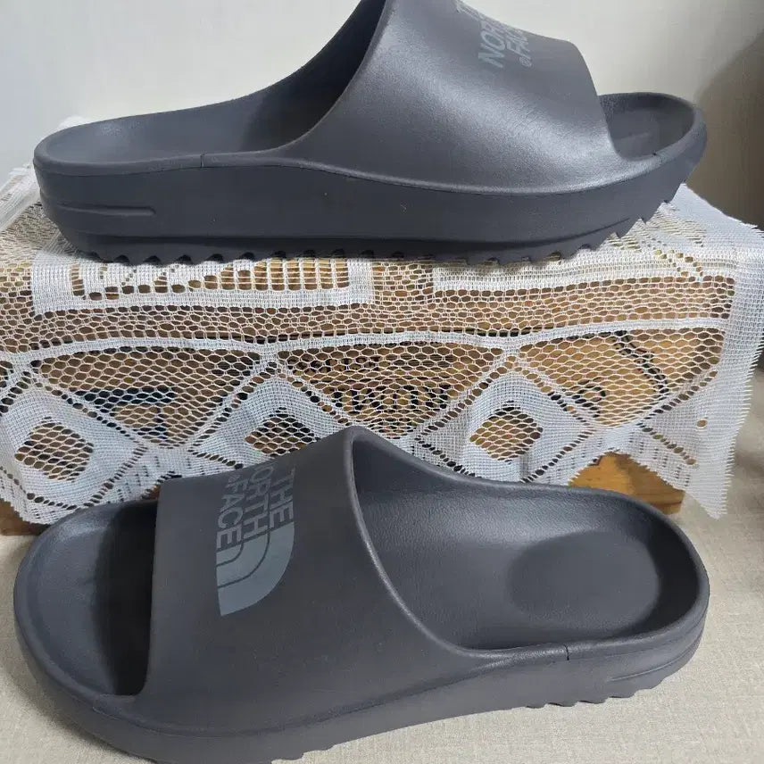 [BUNJANG] The North Face Slide Sandals Grey 260 / 노스페이스 슬라이드  그레이 260