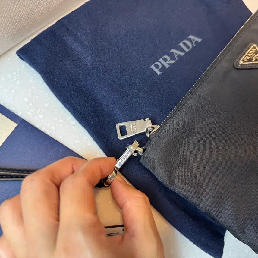 [BUNJANG] Prada Re-Nylon Saffiano Pouch Bag 2NH00 62DMH F0002 / 프라다 리나일론 사피아노 파우치백 2NH00 62DMH F0002
