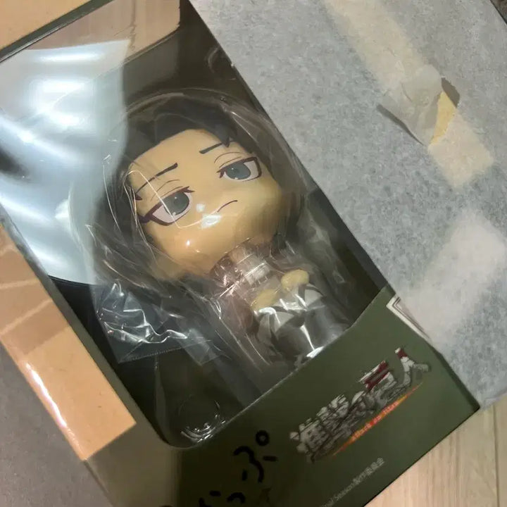 [BUNJANG] Attack on Titan Levi Look Up Figure with POB (Unsealed) / 진격의 거인 리바이 룩업 미개봉 특전포함