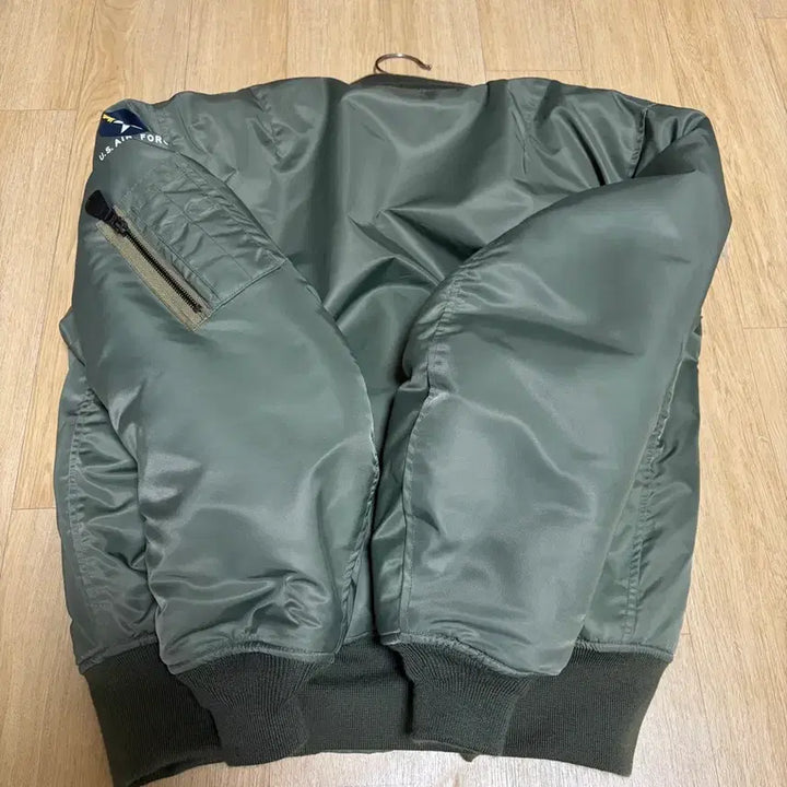 [SOLD OUT] 브론슨 ma-1 라지