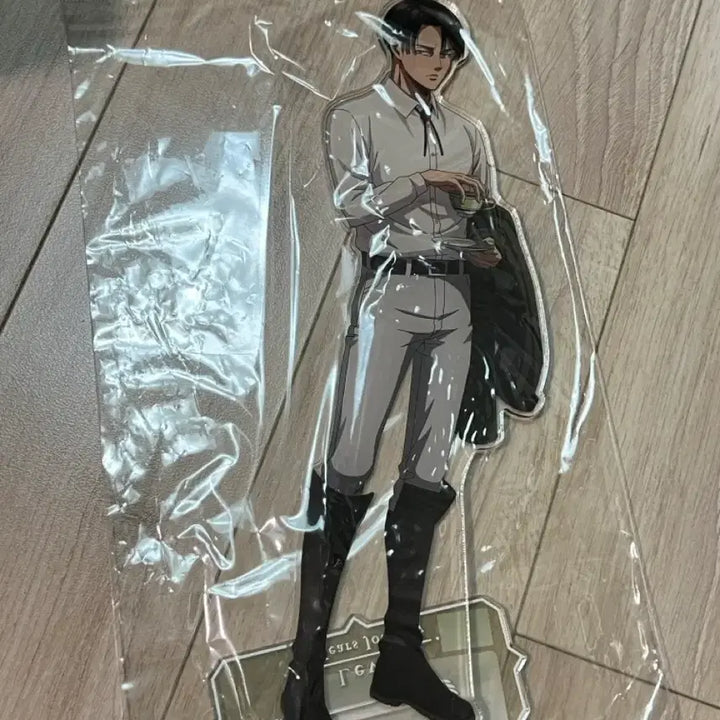 [BUNJANG] Attack on Titan Levi 10th Anniversary Big Acrylic Stand / 진격의 거인 10주년 리바이 빅 아크릴