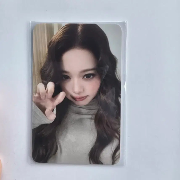 [BUNJANG] Dyson x Jang Won Young Photocard (Sealed) / 다이슨 콜라보 장원영 포토카드 / 미개봉 새상품