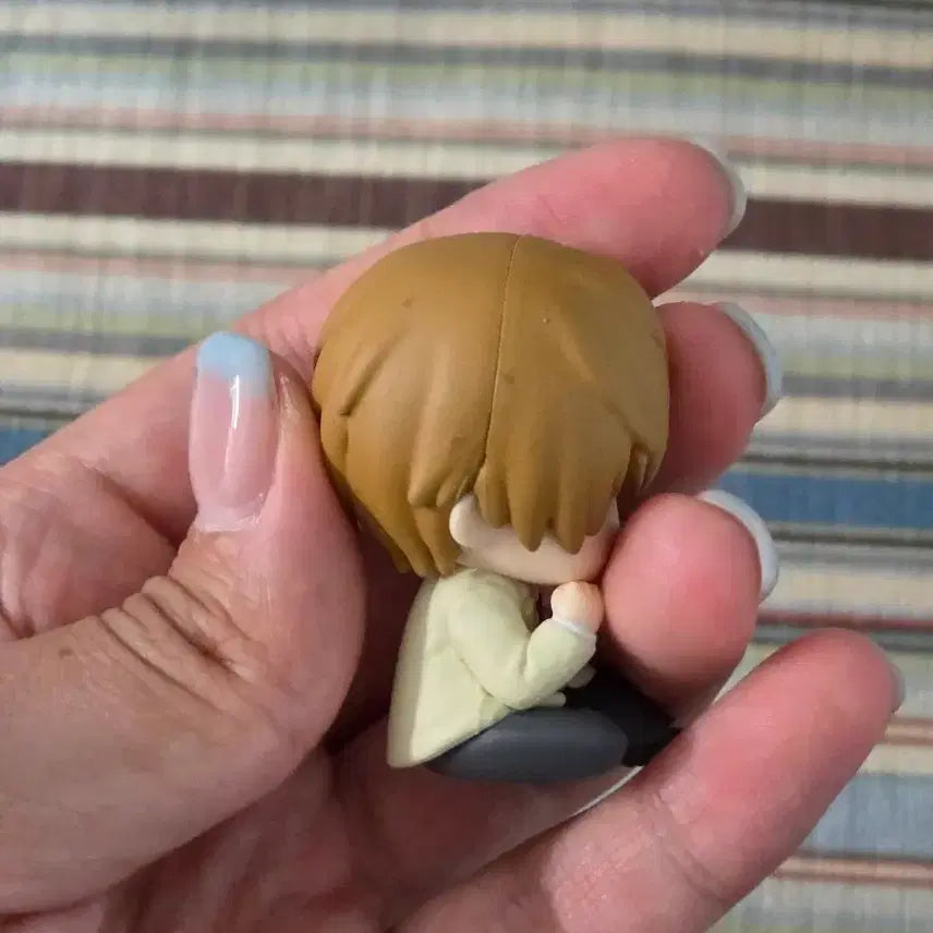 [BUNJANG] Death Note Light Yagami Shoulder Gacha Figure (Display Only) / 데스노트 라이토 어깨쿵 가챠 단순전시 새상품
