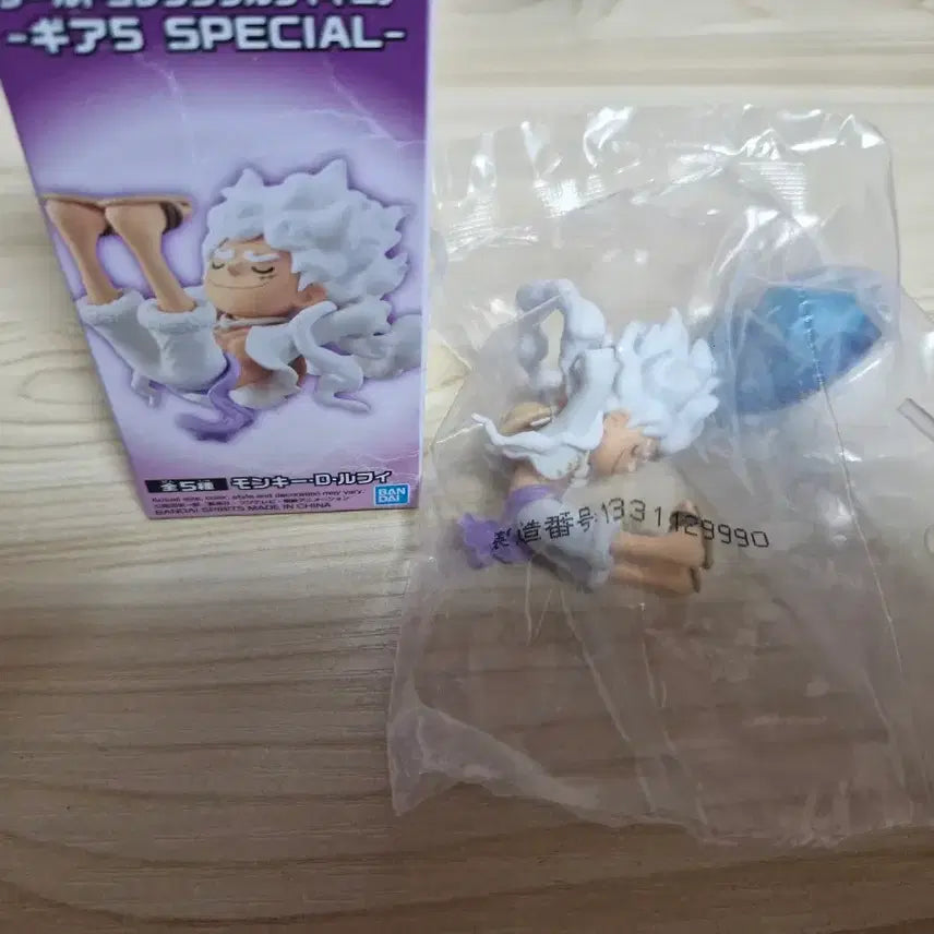 [BUNJANG] One Piece World Collectable Nika Luffy Gear 5 Figure (Unsealed) / 개봉 원피스 피규어 월드 콜렉터블 니카 루피 기어5