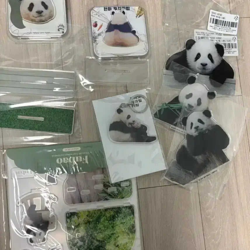[SOLD OUT] 푸바오 한살 생일 뱃지+ 특전 일괄판매