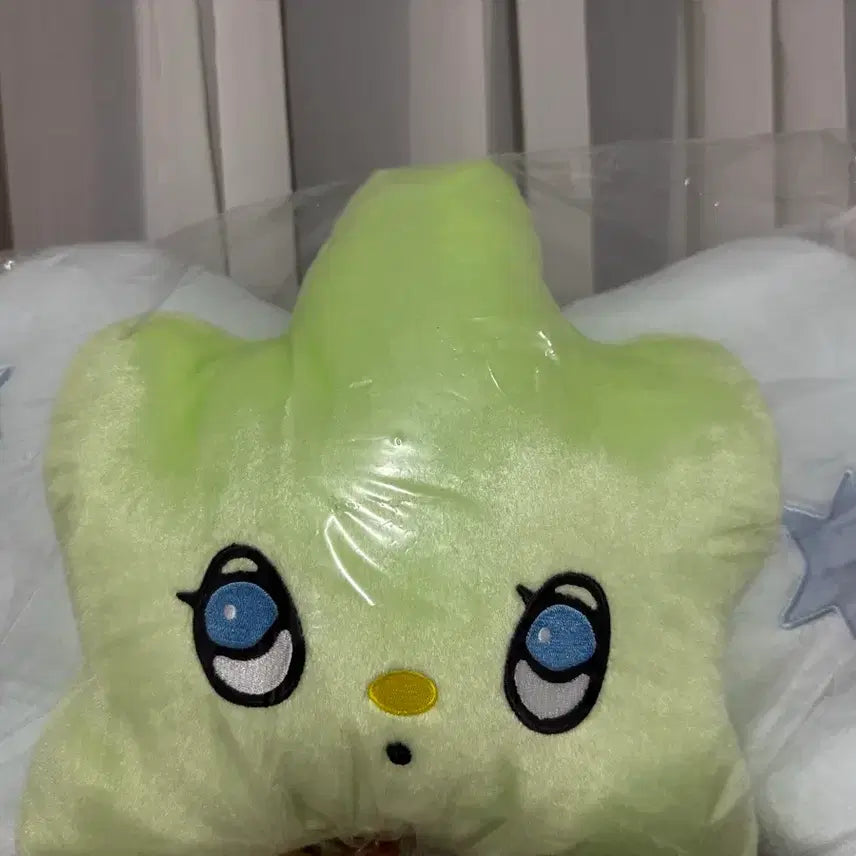 [BUNJANG] NCT WayV Xiaojun Wichuu Cushion (Sakura Photocard) Sealed / (미개봉) 위츄쿠션 (사쿠야 포카)