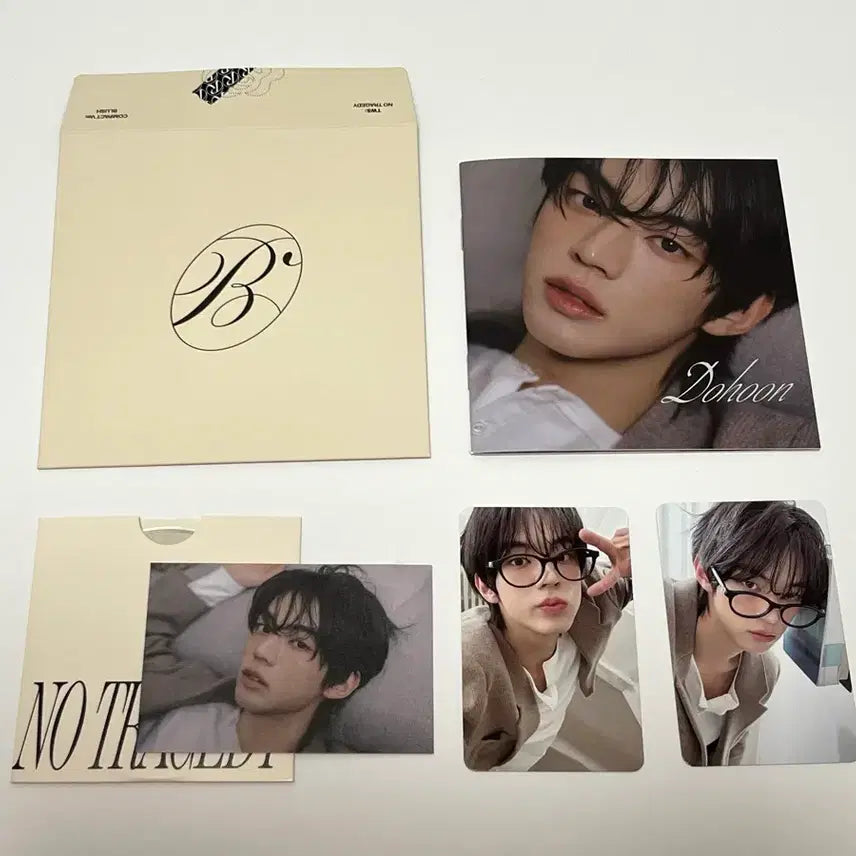 [BUNJANG] TWS 5th Mini Album Compact Dohoon (BLUSH Ver.) Photocard / 투어스 미니5집 컴팩트 도훈 (BLUSH.ver)