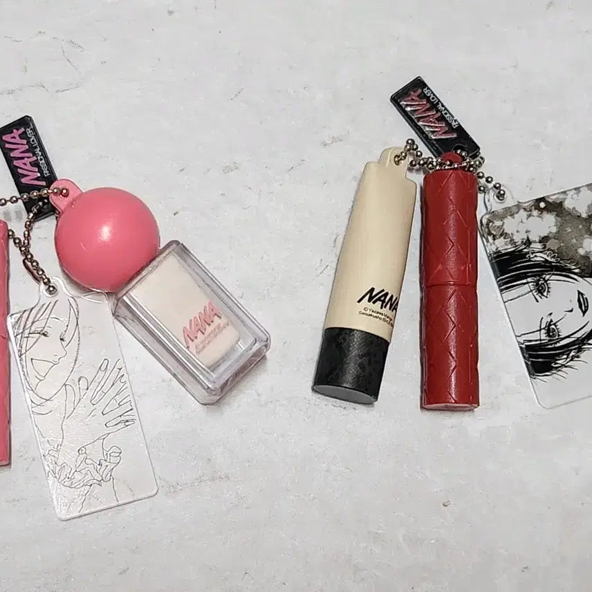 [BUNJANG] NANA x Fashionable Lover Miniature Keychain Gacha (Lip &amp; Foundation) - Set of 2 / NANA 나나 X 패셔널 러버 미니어쳐 키링 가챠 립&amp;파데 2종 일괄