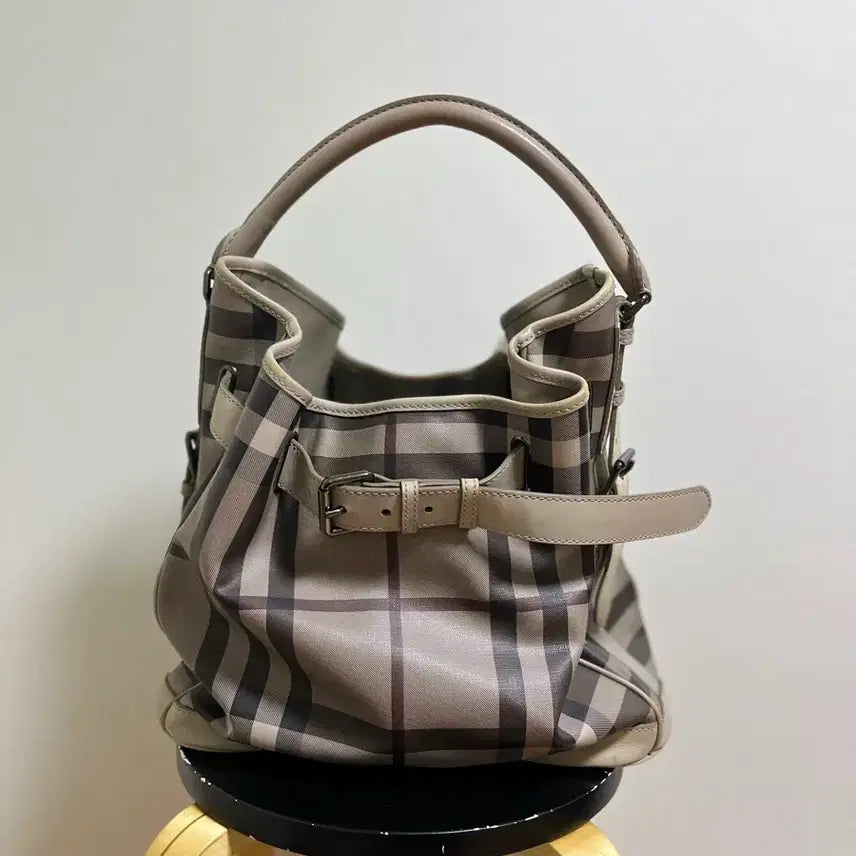 [SOLD OUT] (급처)버버리 숄더백 (호보백)