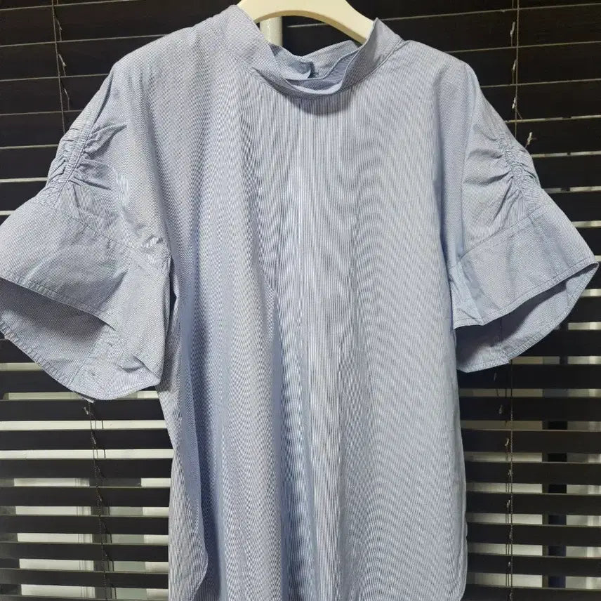 [SOLD OUT] 시스템 스트라이프 셔링 퍼프  블라우스