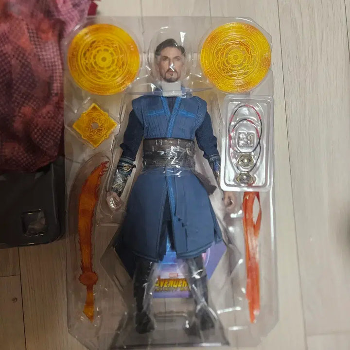 [BUNJANG] Hot Toys Infinity War Doctor Strange Figure / 핫토이 인피니티워 닥터스트레인지